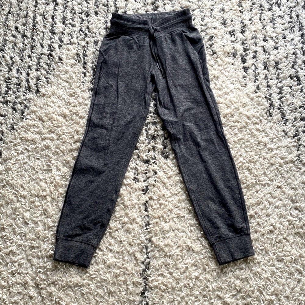 Lululemon joggers NWOT